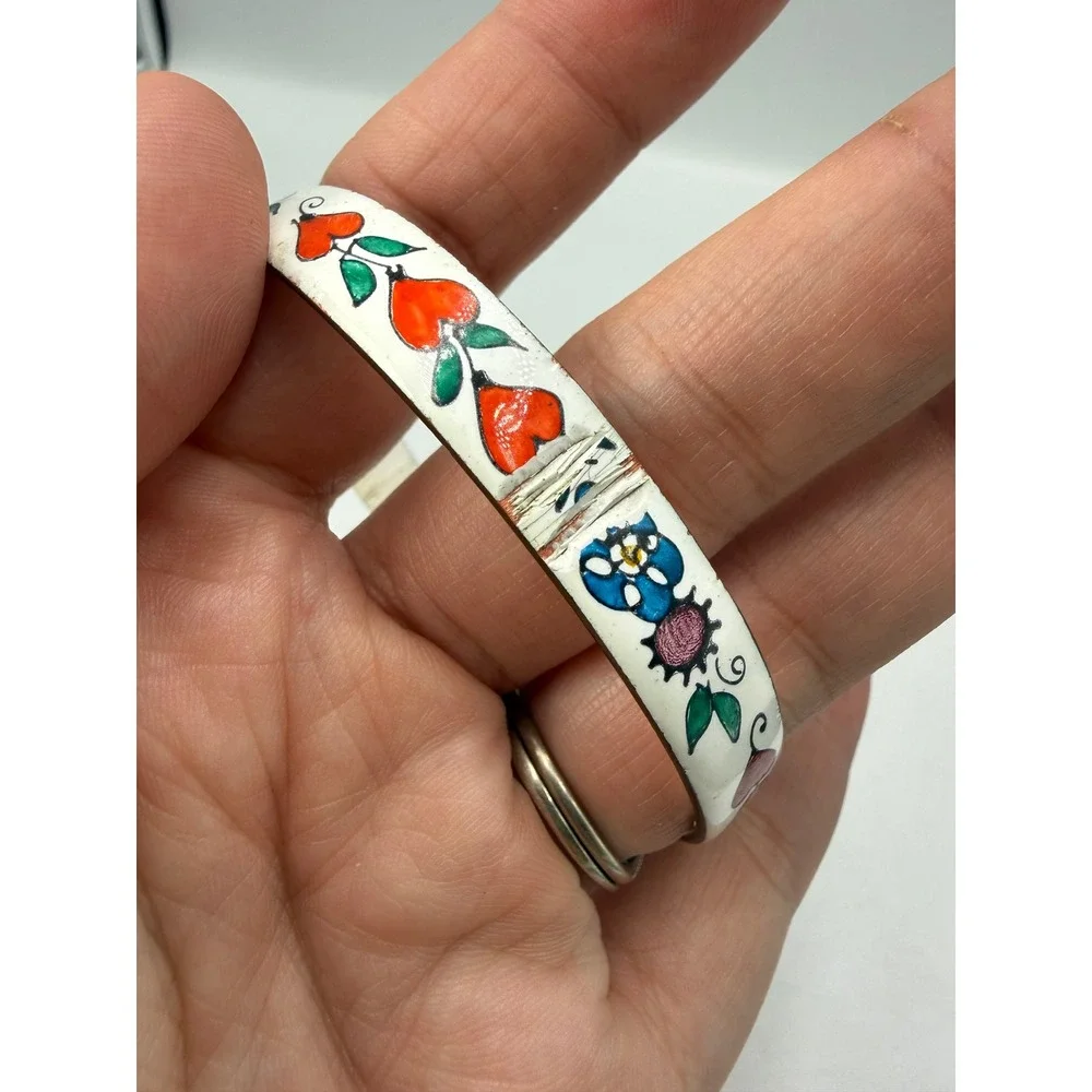 Vintage White Enamel Bangle Bracelet Floral Heart Hand Painted Boho Folk Art